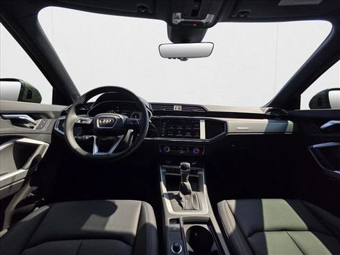 New 2025 Audi Q3 2.0T Premium image 19