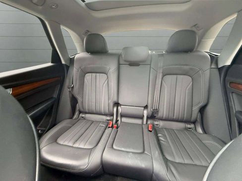 Used 2023 Audi Q5 2.0T Premium w/ Convenience Package AWD/4WD image 35