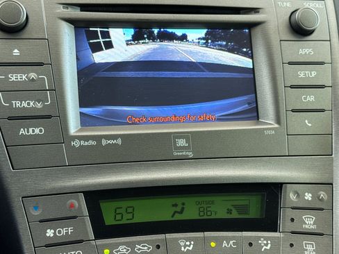 Used 2015 Toyota Prius Four FWD image 25
