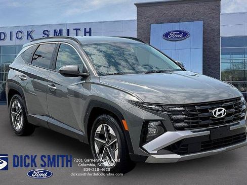 Used 2025 Hyundai Tucson SEL FWD image 3