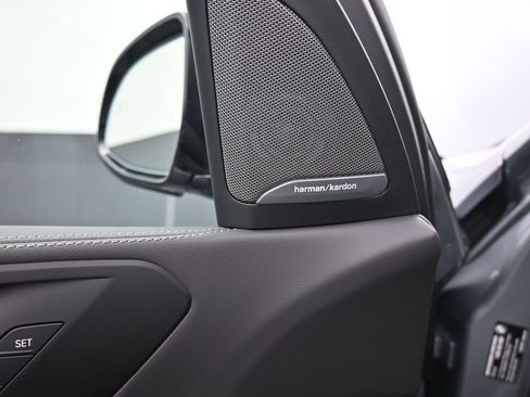 New 2026 BMW X5 xDrive50e w/ M Sport Package image 10