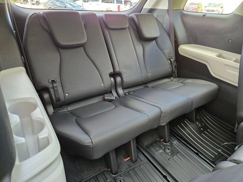 Used 2023 Kia Carnival SX Prestige FWD image 26