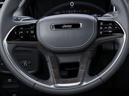 New 2025 Jeep Grand Cherokee L Overland w/ Luxury Tech Group IV image 19