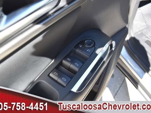 New 2026 Chevrolet Traverse LT w/ Driver Confidence Package image 15