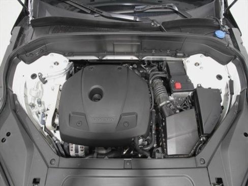 Used 2022 Volvo XC90 T6 Momentum w/ Climate Package image 22