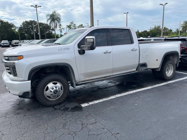Used 2023 Chevrolet Silverado 3500 High Country AWD/4WD image 2