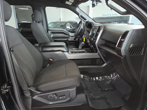 Used 2017 Ford F150 XLT w/ Equipment Group 302A Luxury image 31