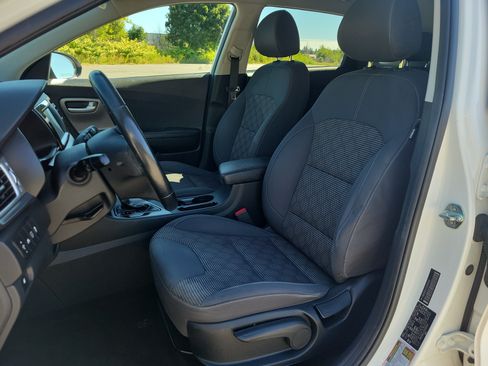Used 2018 Kia Niro LX FWD image 14