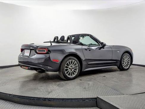 Used 2018 FIAT 124 Spider Classica image 8