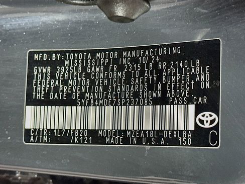 Used 2025 Toyota Corolla LE FWD image 12