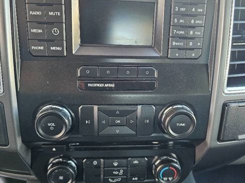 Used 2016 Ford F150 XLT image 24