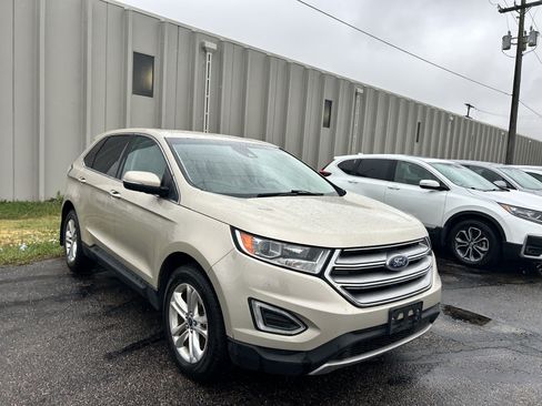 Used 2018 Ford Edge Titanium w/ Ford Safe & Smart Package AWD/4WD image 6