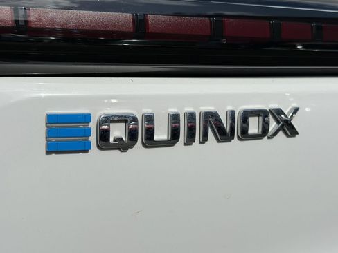 Used 2024 Chevrolet Equinox EV LT FWD image 10