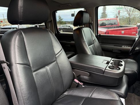 Used 2008 GMC Sierra 2500 SLE w/ Z71 Off-Road Package image 18