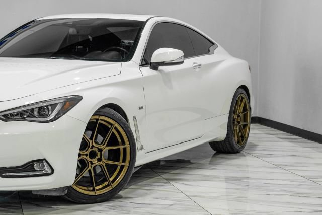 Used 2019 INFINITI Q60 3.0t Luxe RWD image 8