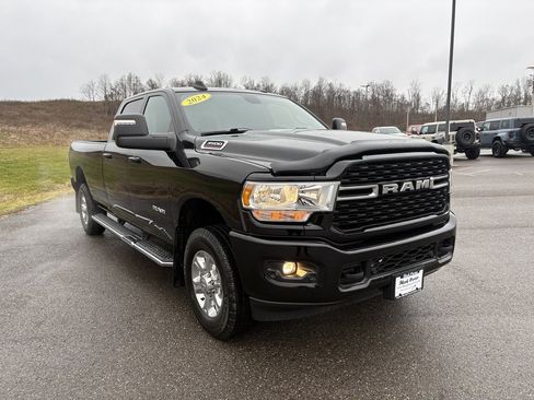Used 2024 RAM 3500 Big Horn w/ Sport Appearance Package image 7