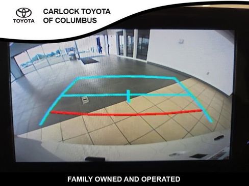 Used 2024 Toyota Sienna XLE FWD image 29