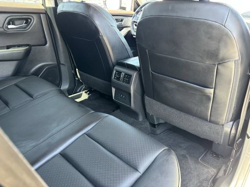 Certified 2023 Nissan Rogue SV w/ SV Premium B Package FWD image 14