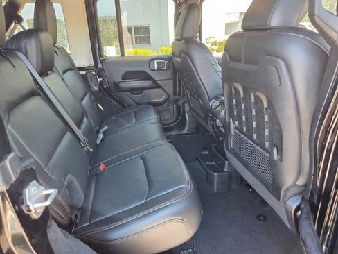 Certified 2022 Jeep Wrangler Unlimited Rubicon w/ Xtreme Recon 35" Tire Package image 26