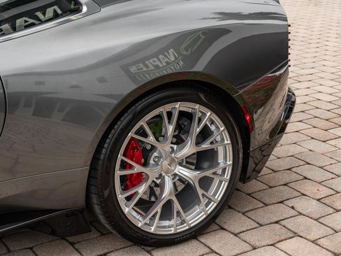 Used 2025 Aston Martin Vanquish RWD image 29