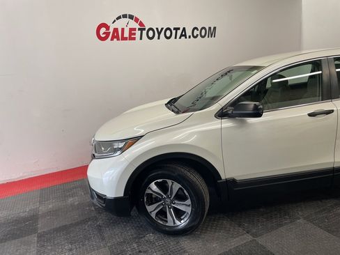 Used 2018 Honda CR-V LX image 3