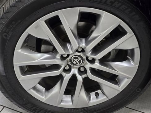 Certified 2024 Toyota RAV4 XLE Premium image 14