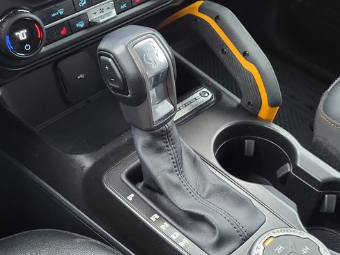 Used 2023 Ford Bronco Badlands image 31