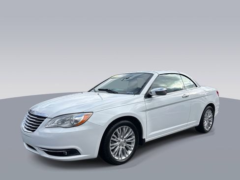 Used 2011 Chrysler 200 Limited image 7