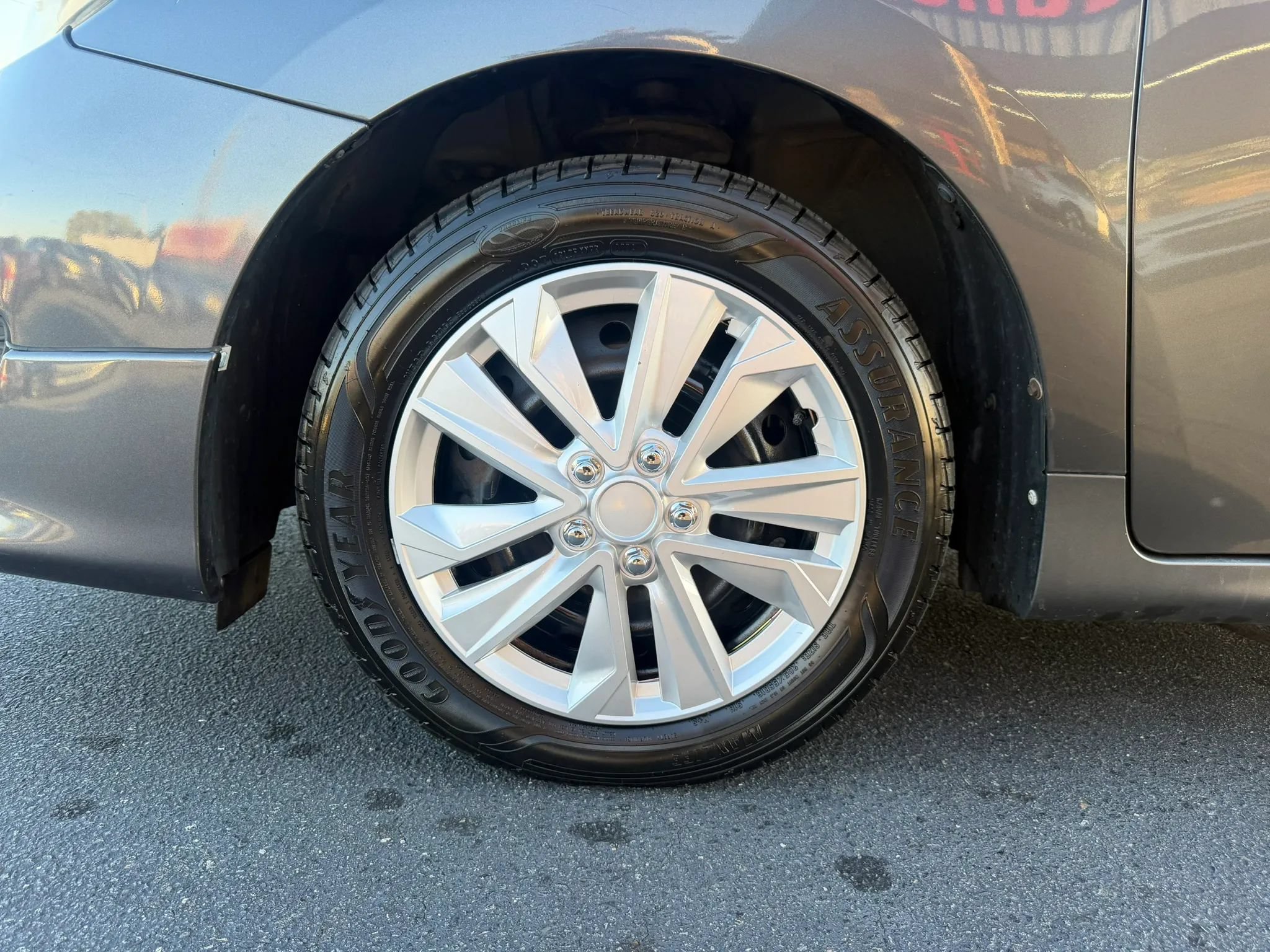 Used 2009 Toyota Matrix S w/ All Weather Guard Pkg FWD image 26