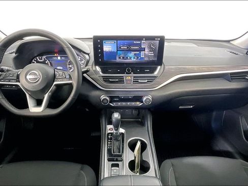 Certified 2025 Nissan Altima 2.5 SV w/ SV Premium Package FWD image 19