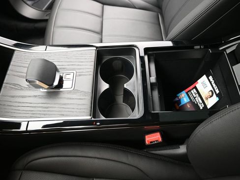 New 2026 Land Rover Range Rover Evoque S image 25