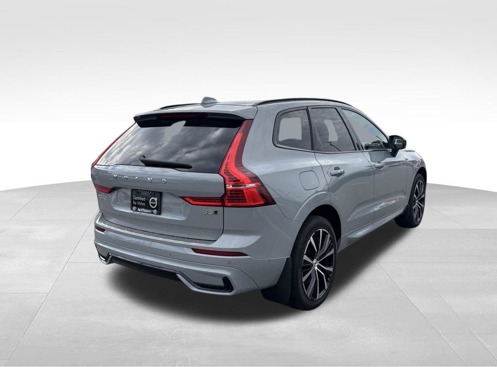 Used 2024 Volvo XC60 B5 Plus w/ Protection Package Premier AWD/4WD image 37