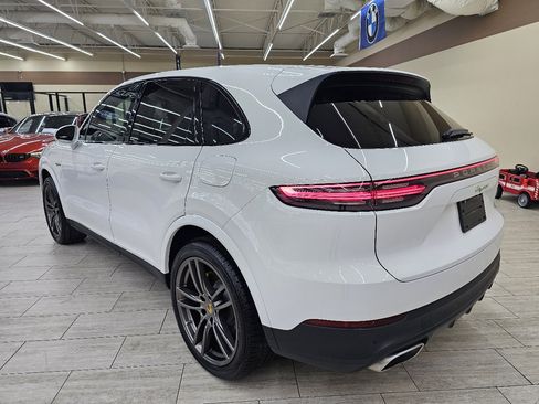 Used 2020 Porsche Cayenne E-Hybrid image 9