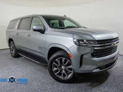 Used 2023 Chevrolet Suburban LT w/ Luxury Package