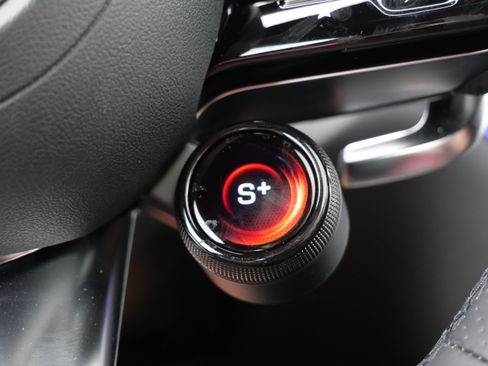 Used 2025 Mercedes-Benz GLC 63 AMG S image 29
