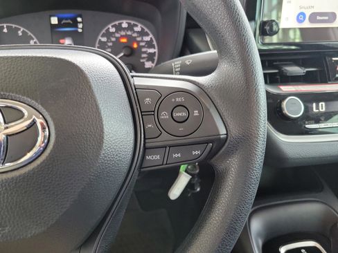 Certified 2025 Toyota Corolla LE image 12