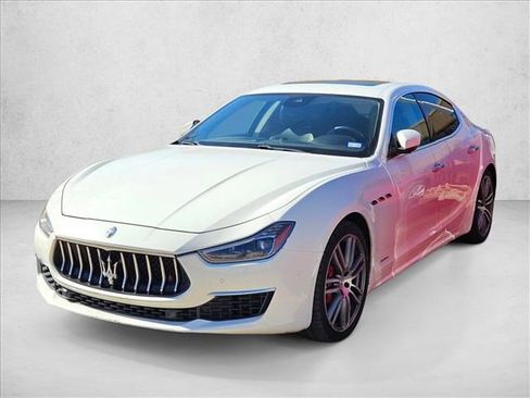 Used 2018 Maserati Ghibli S GranLusso image 1