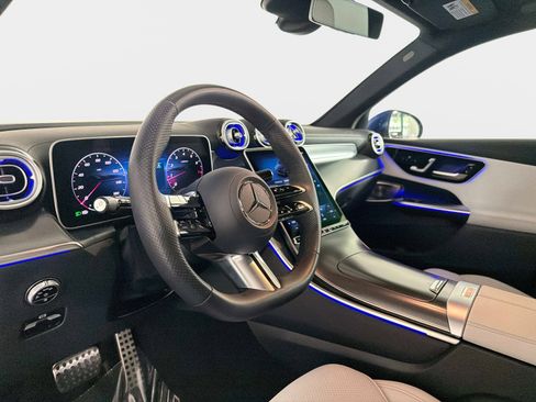 Used 2025 Mercedes-Benz GLC 300 4MATIC w/ AMG Line image 38