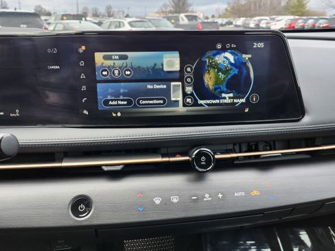 Used 2023 Nissan Ariya FWD image 34