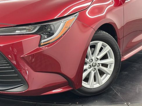 Used 2026 Toyota Corolla LE w/ LE Premium Package FWD image 5