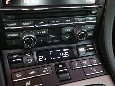 Used 2015 Porsche 911 GT3 image 32