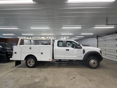 Used 2019 Ford F450 XL w/ Power Equipment Group image 4
