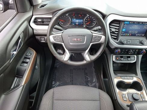 Used 2023 GMC Acadia SLE w/ Driver Convenience Package image 12