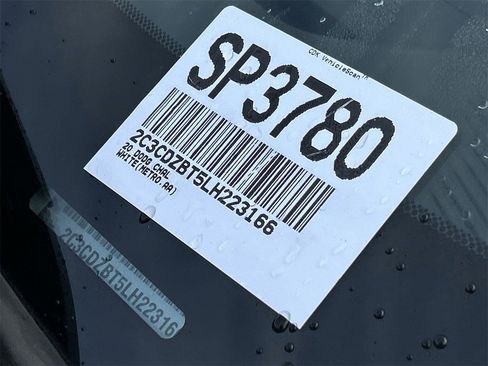 Used 2020 Dodge Challenger R/T w/ Plus Package image 31