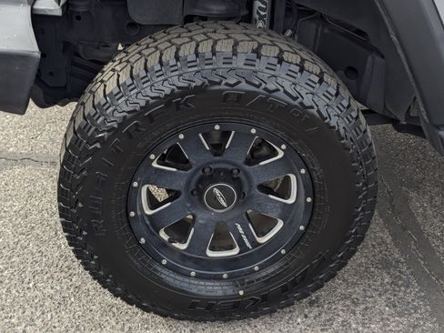 Used 2016 Jeep Wrangler Unlimited Sport w/ Connectivity Group image 7