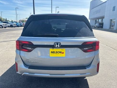 Used 2025 Honda Odyssey EX-L image 5