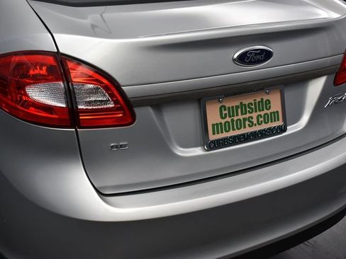 Used 2013 Ford Fiesta SE FWD image 16