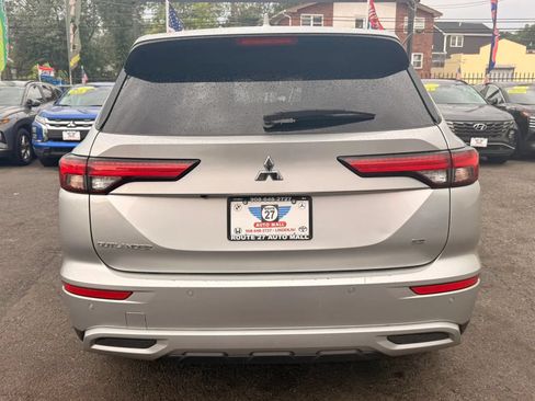 Used 2024 Mitsubishi Outlander FWD image 6