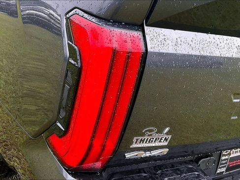 Used 2026 Toyota Tundra Limited AWD/4WD image 31