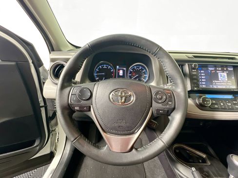 Used 2017 Toyota RAV4 Platinum image 17